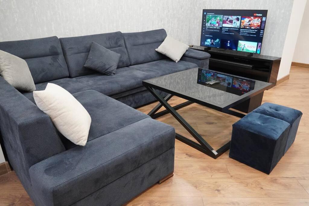 Lovely, Newly Remodeled Apartment In Yerevan! Ngoại thất bức ảnh